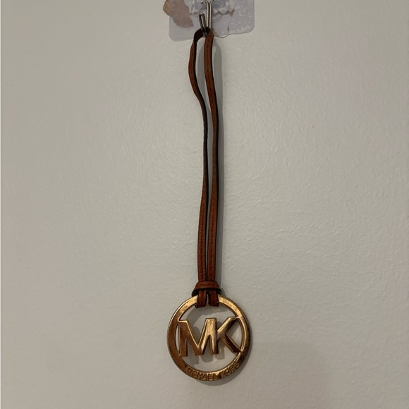 Michael Kors Gold Pendant Lanyard Bag Tag - Picture 2 of 3